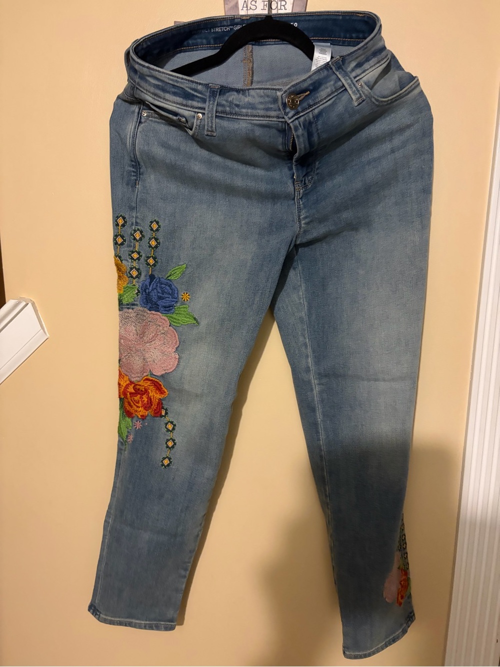 Chico's Light Blue Embroidered Ankle Jeans